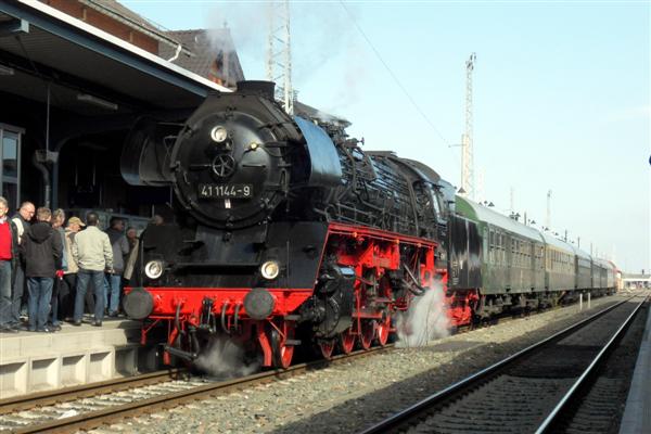 Fotohalt in Arnstadt Hbf, ©Roy Mohring