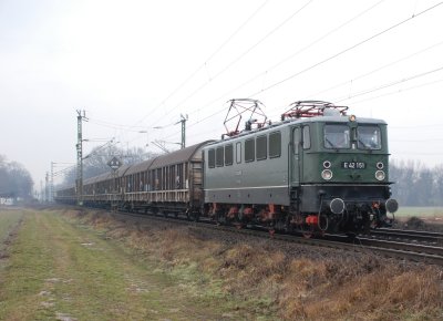 E42 151 am 19.02.10 bei Mainz-Bischofsheim, &copy;Michael Ruge