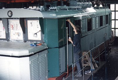 E44 105 im BW Weimar, Dez.95, ©S.Stieler